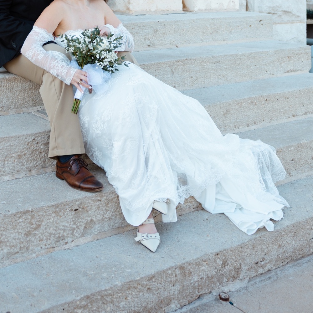 Lulus wedding dress - Picture 2 of 7